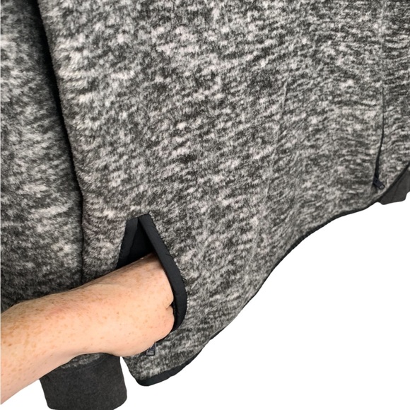 Abercrombie and Fitch Asymmetrical Snap-Up Fleece Size Small - Picture 8 of 10